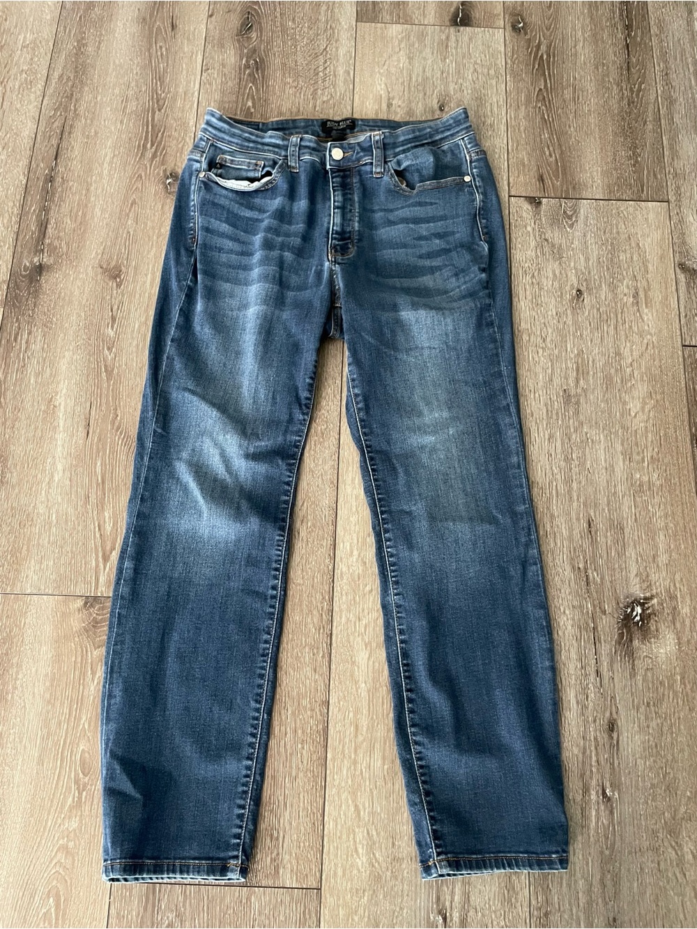 Judy Blue JB82356DK Mid Rise Straight Leg Jeans Size 14 - Picture 2 of 9